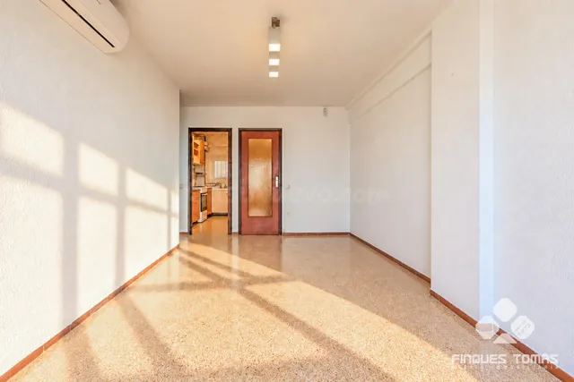Piso con balcón en Segur de Calafell — 5