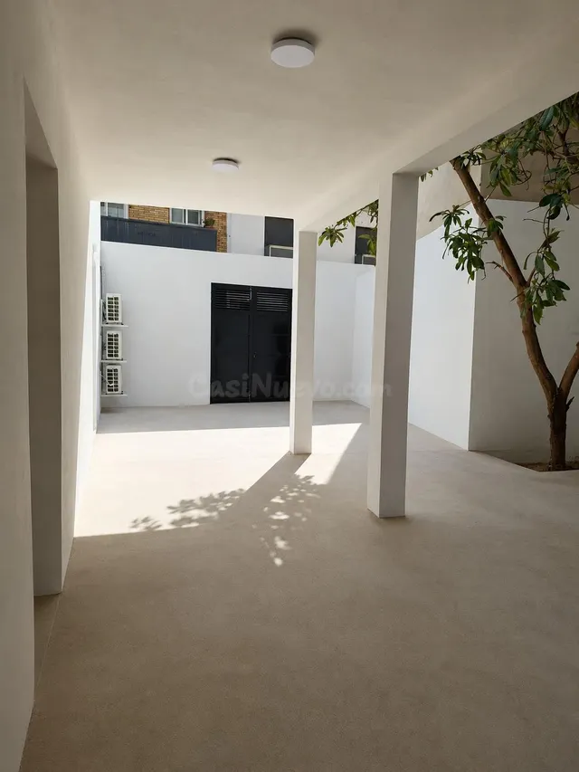 Amplia Casa Reformada en el Corazón de la Ciudad - foto 5