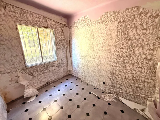 Acogedor piso para reformar de 3 habitaciones en abrantes — 3