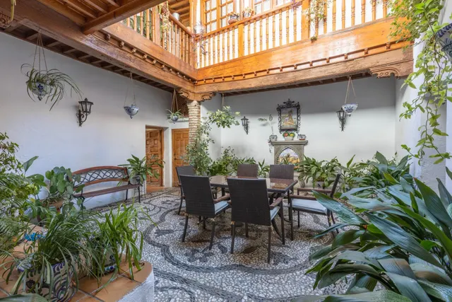 Auténtica casa con corrala tradicional y azotea en el corazón del Albaicín con gran potencial también para inversores — 2