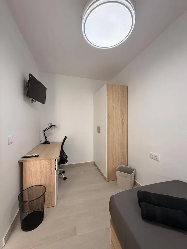 habitaciones EN ALQUILER DE TEMPORADA — 17