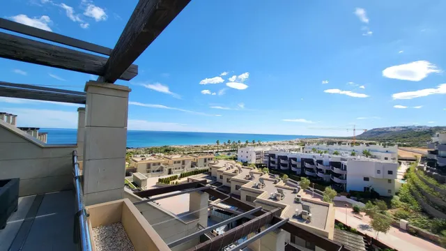 Apartamento 2 Dormitorios y 2 Baños gran terraza con vistas  1ª linea Piscina garajes y trastero — 31