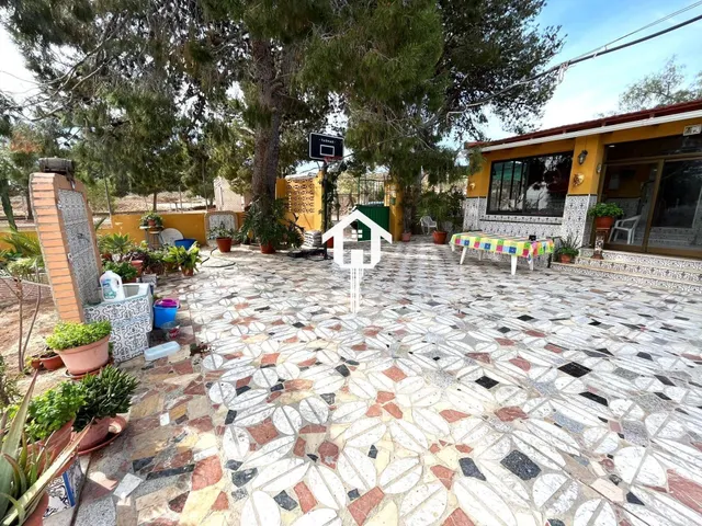 Casa adosada independiente en venta en el Rebolledo, elche. 3000m2 de parcela y 120 m2 de vivienda — 27