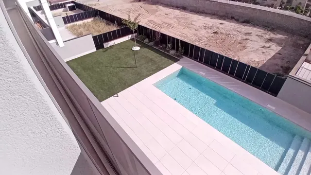 PISO DE NUEVA CONSTRUCCIÓN EN ZONA DE CIUTAT JARDÍ — 42