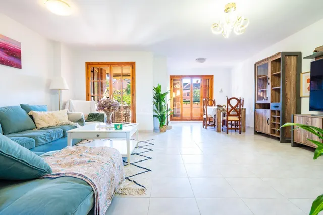 Pareado 4 habitaciones 327m² en venta - Urb. Mas Camarena
