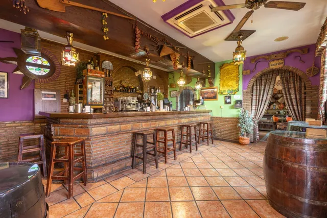 ¡¡¡¡CHALET CON RESTAURANTE EN PLENO FUNCIONAMIENTO, IDEAL PA - foto 3
