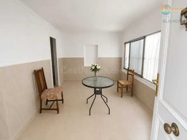 DOS APARTAMENTOS EN PLANTA ALTA Y BAJA CON PARCELA EN ESQUIN - foto 4