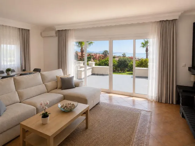 Chalet 3 habitaciones 302m² en venta - Costa Del Sol - foto 2
