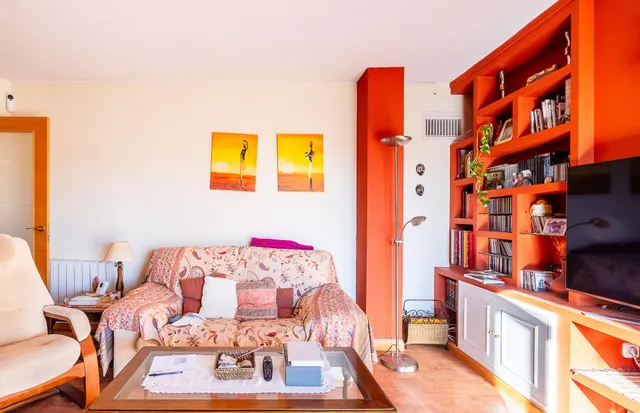 Oportunidad! Piso en Urb. Las Suertes — 11