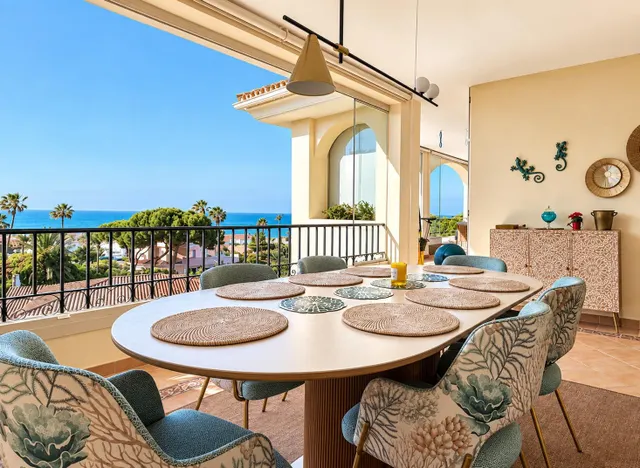 Exclusivo ático de lujo en Elviria con espectaculares vistas al mar — 10