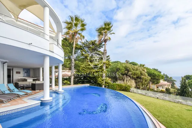 Villa con espectaculares vistas al mar en Lloret de Mar — 7