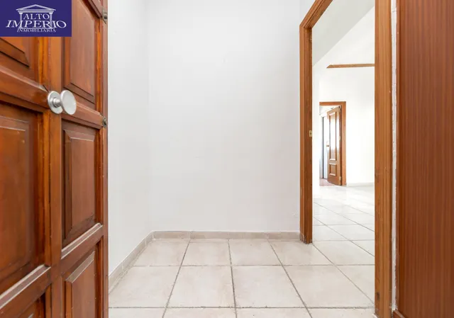 ☀️ Luz, balcón y ubicación: una oportunidad única en Acera de San Ildefonso — 11