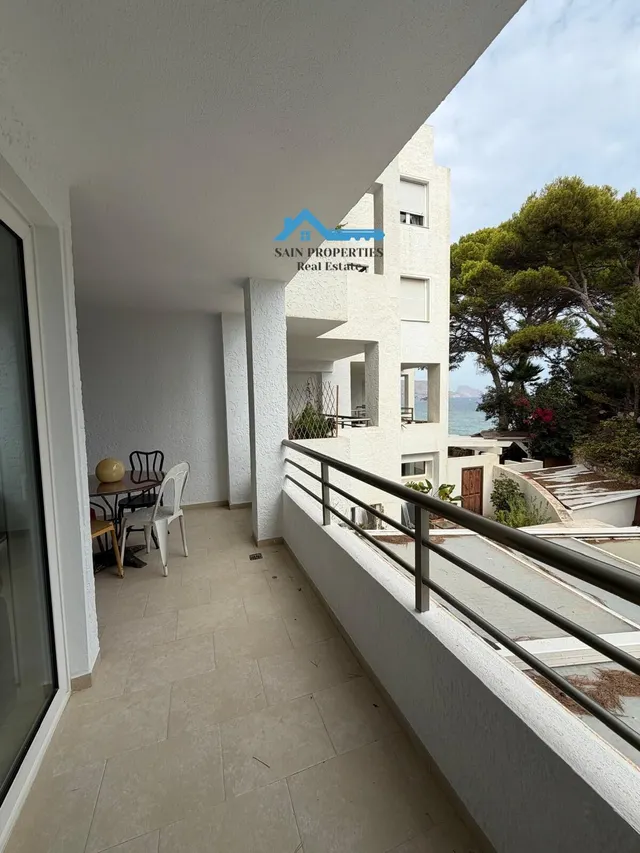 Exclusivo apartamento reformado con vistas al mar y acceso directo a la playa en Cap Negret, Altea — 7