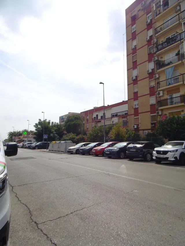 Piso reformado con terraza y ascensor — 30