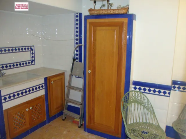 VENTA DE VIVIENDA UNIFAMILIAR EN BENIFAIO                  ACCESO POR DOS CALLES — 6