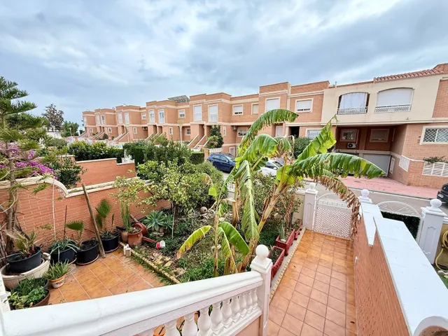 Amplio adosado en Villablanca, 'Residencial Villa Claudia' — 48