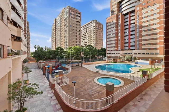 Magnifico piso en residencial junto al Roig Arena — 28