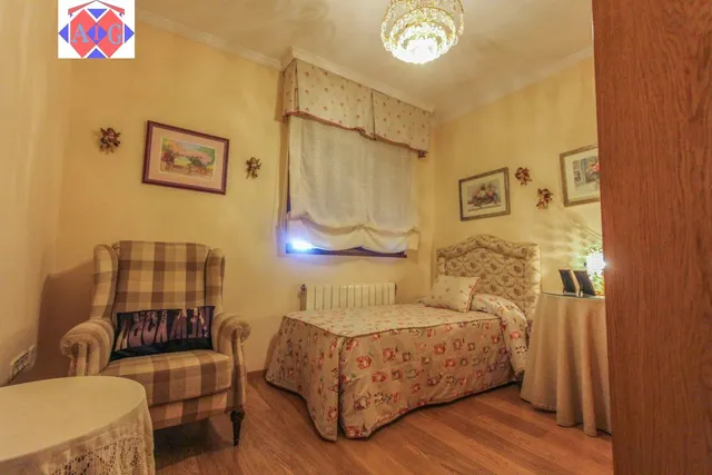 0110 Chalet en Zona Residencial, El Romeral. — 37