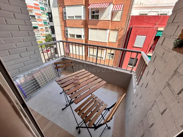 ESPECTACULAR HABITACIÓN REFORMADA A ESTRENAR - PISO REFORMAD - foto 2