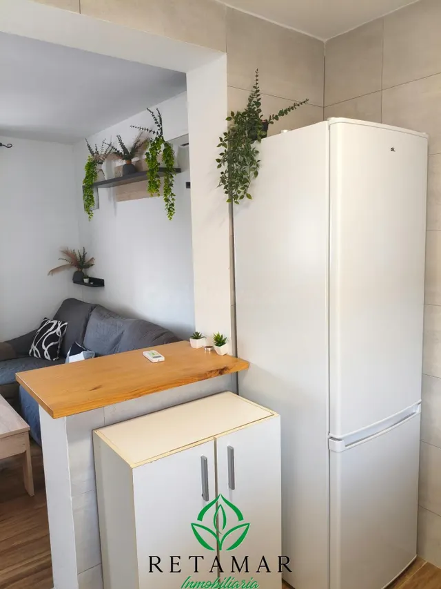 Apartamento reformado junto al río con terraza, listo para e - foto 5