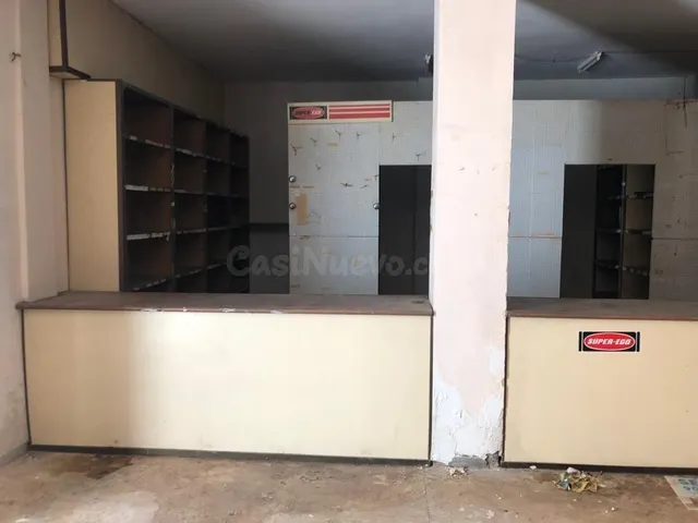 Conjunto de locales en venta en Almería - foto 3