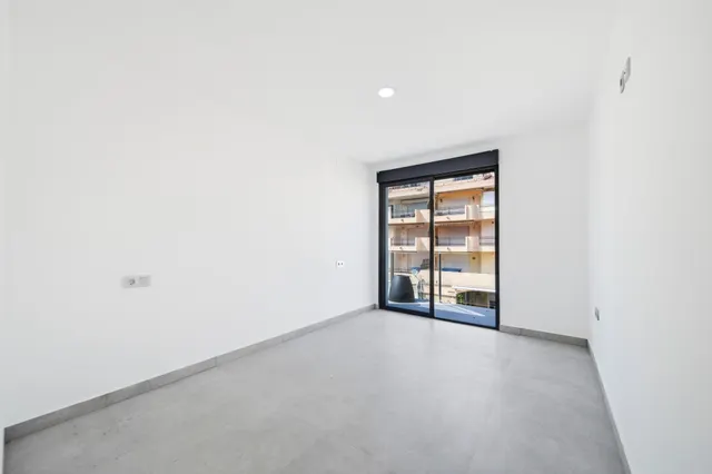 Chalet independiente en venta en Calle de la Roca Negra — 22