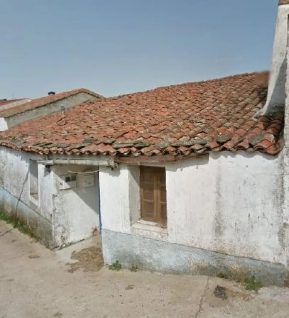 Urbis te ofrece una casa de pueblo en venta en Cilleros de la Bastida, Salamanca.