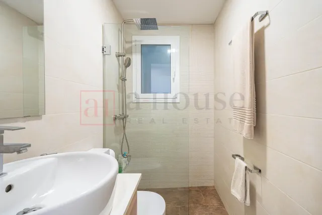 Piso listo para entrar a vivir con piscina comunitaria en la maternitat i sant ramón — 27