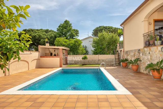 S’Agaró | Elegante villa mediterránea a pocos minutos de la  - foto 3