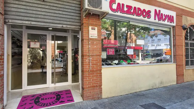 Local comercial con amplio escaparate en Puerta del Sur — 13