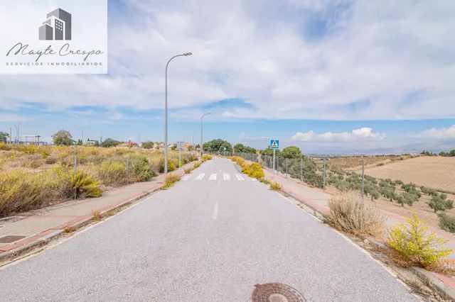 Oportunidad en venta de solar urbano en Otura — 26