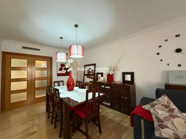 PISO CÉNTRICO Y DE AMPLIAS ESTANCIAS EN ONTINYENT EN EXCLUSIVA EN KAPITALIA. — 9