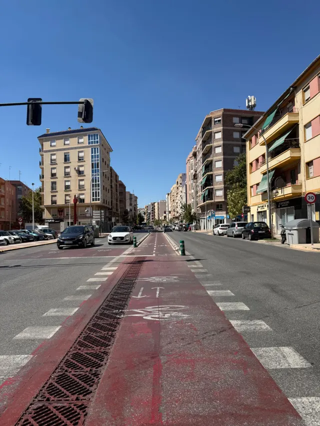 Oportunidad entresuelo totalmente reformado y equipado, zona el pla cafetería sansanos — 35