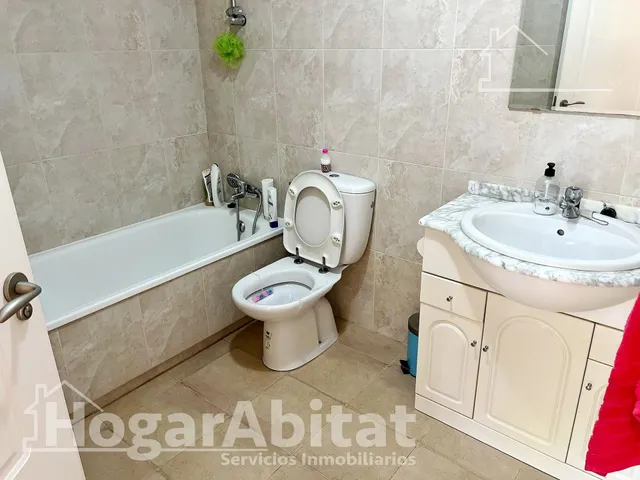 Bonito bajo, acogedor y lleno de luz natural en residencial con piscina y terraza — 16