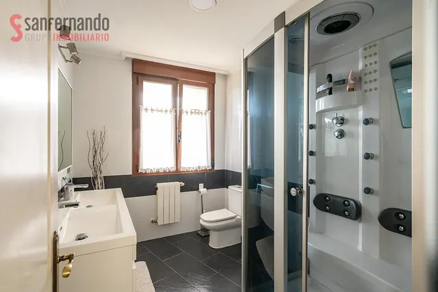Chalet independiente en Soto de la Marina. Tu hogar muy cerca del mar. — 24