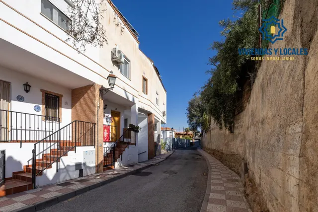 MARAVILLOSA CASA  A POCOS MINUTOS DEL CENTRO DE LA ZUBIA — 7