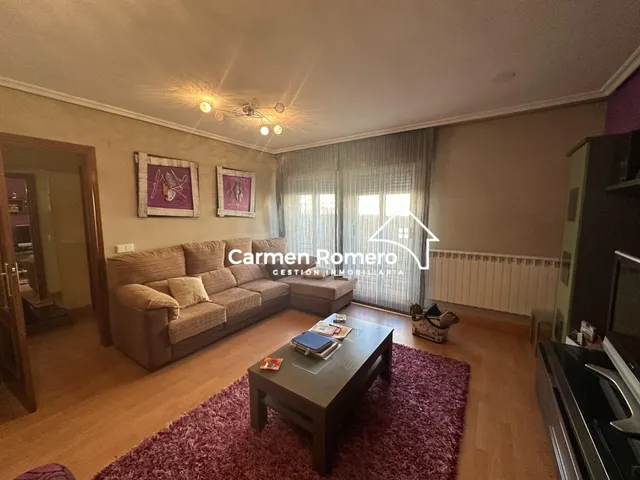 ADOSADO EN VENTA  EN VILLAMAYOR. URB. PIEDRA DORADA — 18