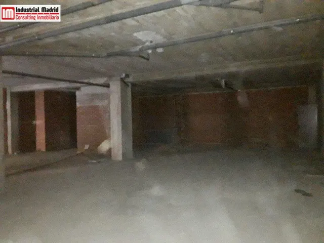 LOCAL COMERCIAL EN ARGANDA DEL REY — 8