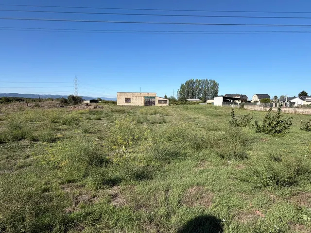 Venta finca urbana en Villaverde en Ponferrada - foto 4