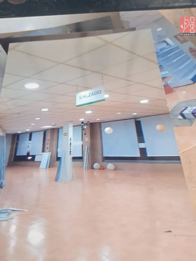 SE ALQUILA LOCAL COMERCIAL EN EL CENTRO DE SAN JAVIER — 11