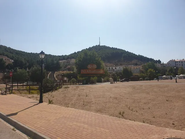 SE VENDE TERRENO URBANO EN CHINCHILLA — 7