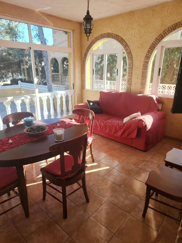 BONITO CHALET REFORMADO CON PISCINA EN LOS BALCONES: 2 HAB,  - foto 5