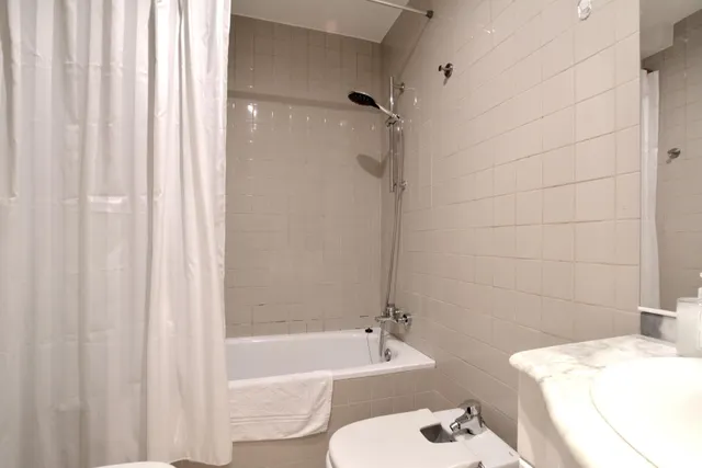 SE VENDE ATRACTIVO APARTAMENTO DE 68M2 CON TERRAZA — 17