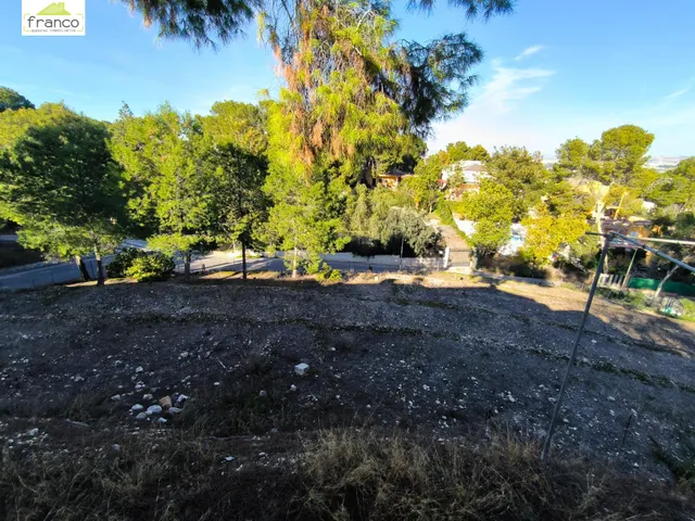 VENDEMOS SOLAR DE 600 METROS EN EL COTO — 4