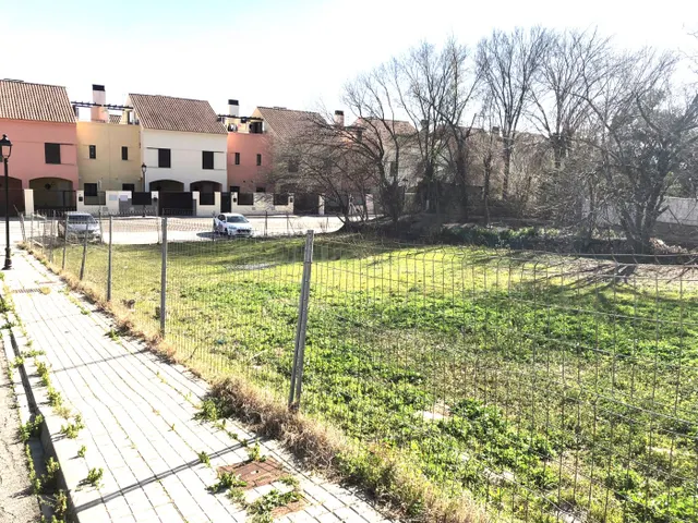 SOLARES EN GUILLENA, SEVILLA. - foto 2
