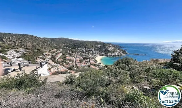 Terreno excepcional con vista panorámica a la bahía de Canye