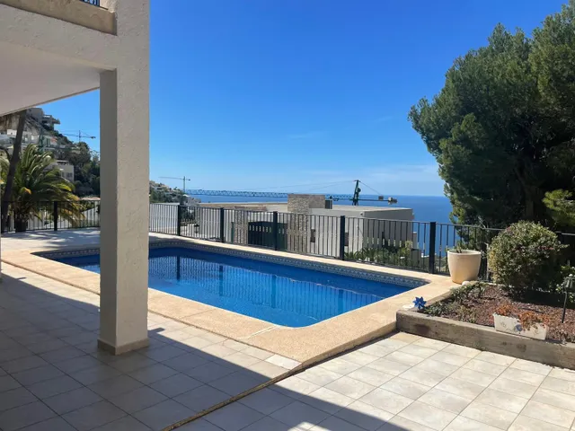 Villa 3 habitaciones 235m² en venta - Zona de Mascarat — 28
