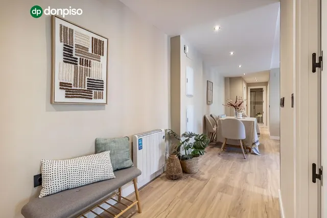 PISO REFORMADO JUNTO AVENIDA CADIZ — 28