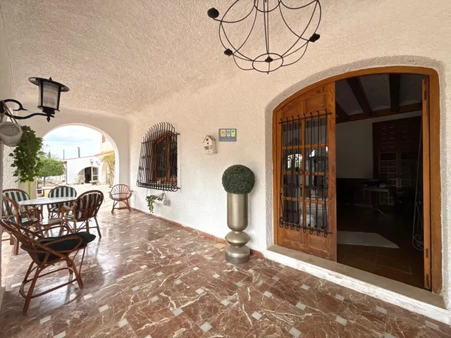 FINCA EXCLUSIVA CON GRAN POTENCIAL EN ELDA — 36