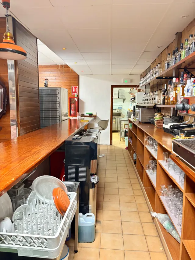 TRASPASO DE PIZZERÍA EN TORREVIEJA · LOCAL REFORMADO CON TERRAZA Y AMPLIA COCINA EQUIPADA — 18